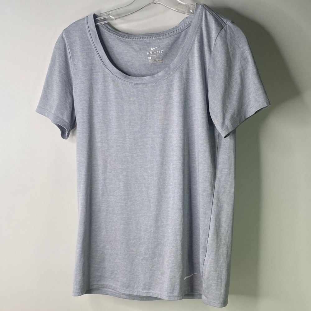 Nike Women's Heather Gray Dri-FIT Tee Size Small - 1157